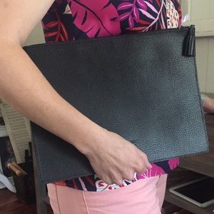 Pratesi Leather (Unisex) Zippered Document Holder